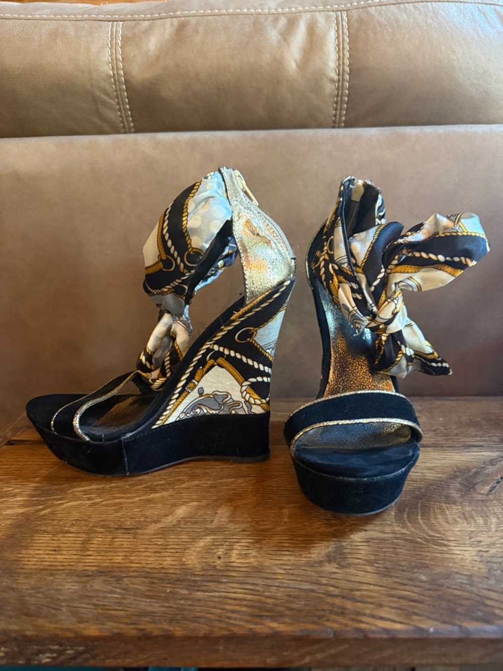 Liliana Black & Gold Scarf-Tie Wedge Sandals - Picture 3 of 10